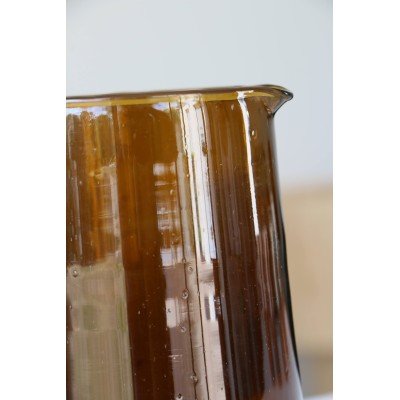 Pichet Beldi en verre recyclé marron Pichet Beldi en verre recyclé marron