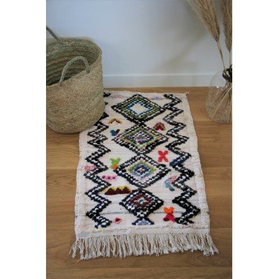 Tapis Boucherouite à motifs berbères colorés
